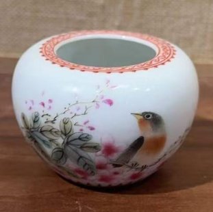 清·粉彩花鸟纹水盂